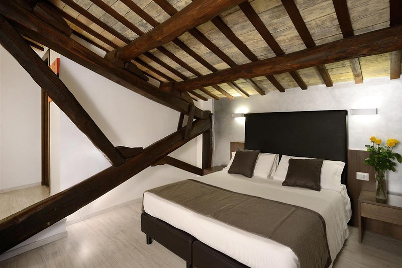 hotel trevi