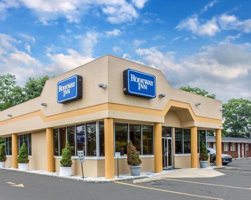 Rodeway Inn Macarthur Airport,Islandia>>Bohemia,2 star