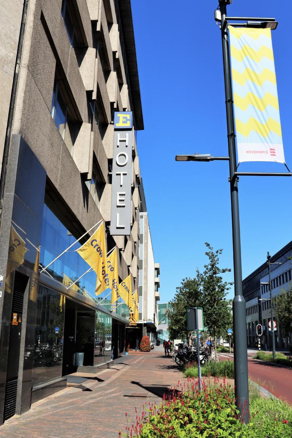 crown hotel eindhoven centre