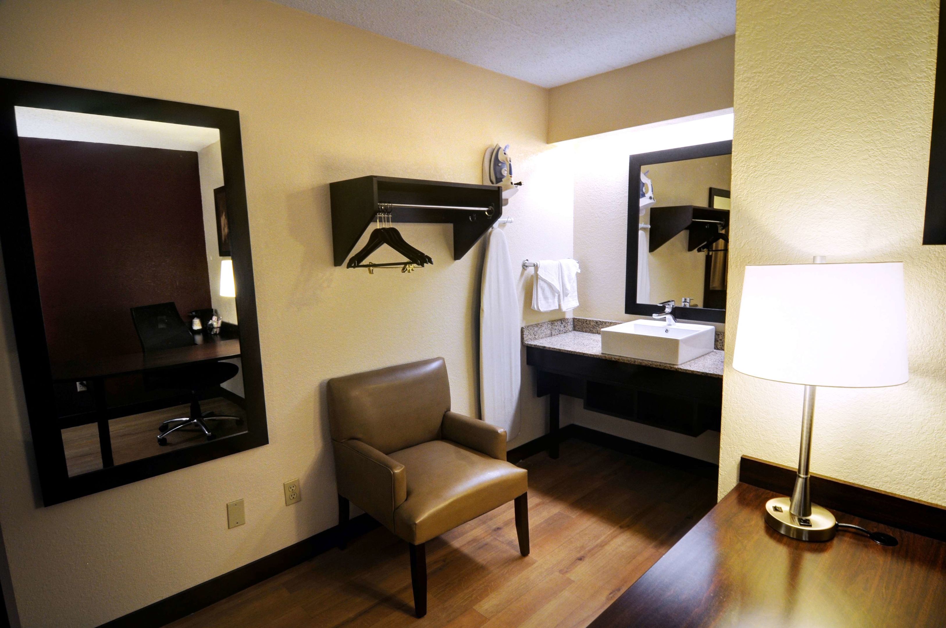 american inn and suites bishop