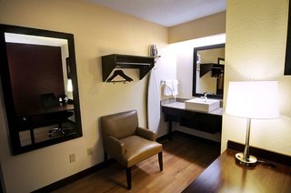 american inn and suites bishop