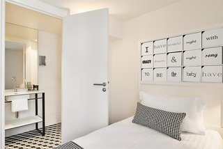 Hotel Joke - Astotel,69 Rue Blanche,3 star