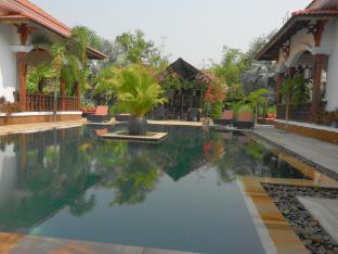 eureka villas siem reap