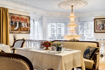 the rooms boutique hotel