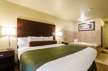 cobblestone inn and suites cambridge