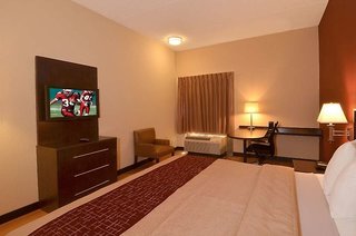 red roof inn plus austin south