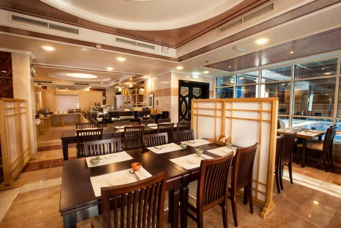 golden tulip media hotel