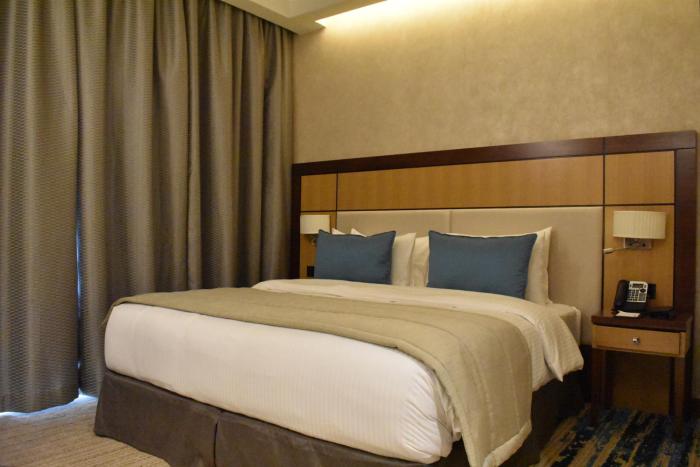 golden tulip media hotel