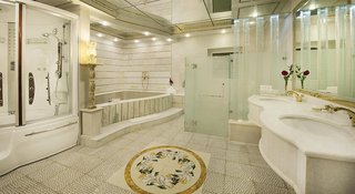 golden tulip media hotel