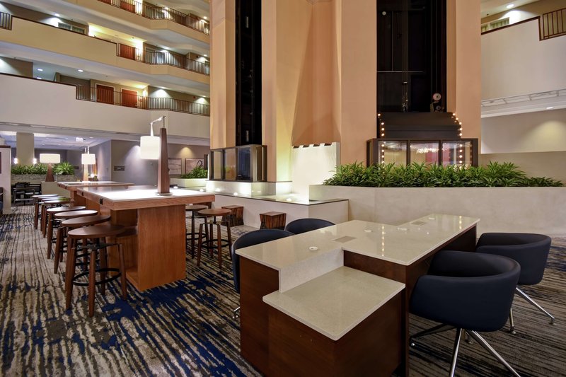 embassy suites charleston