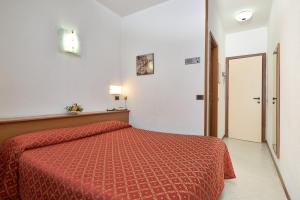 hotel careni villa italia