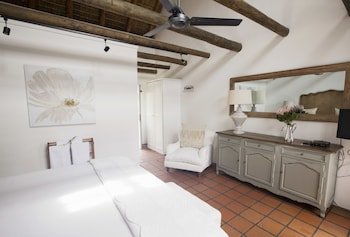 Klein Waterval Riverside Lodge,Franschhoek>>Cape Town,4 star
