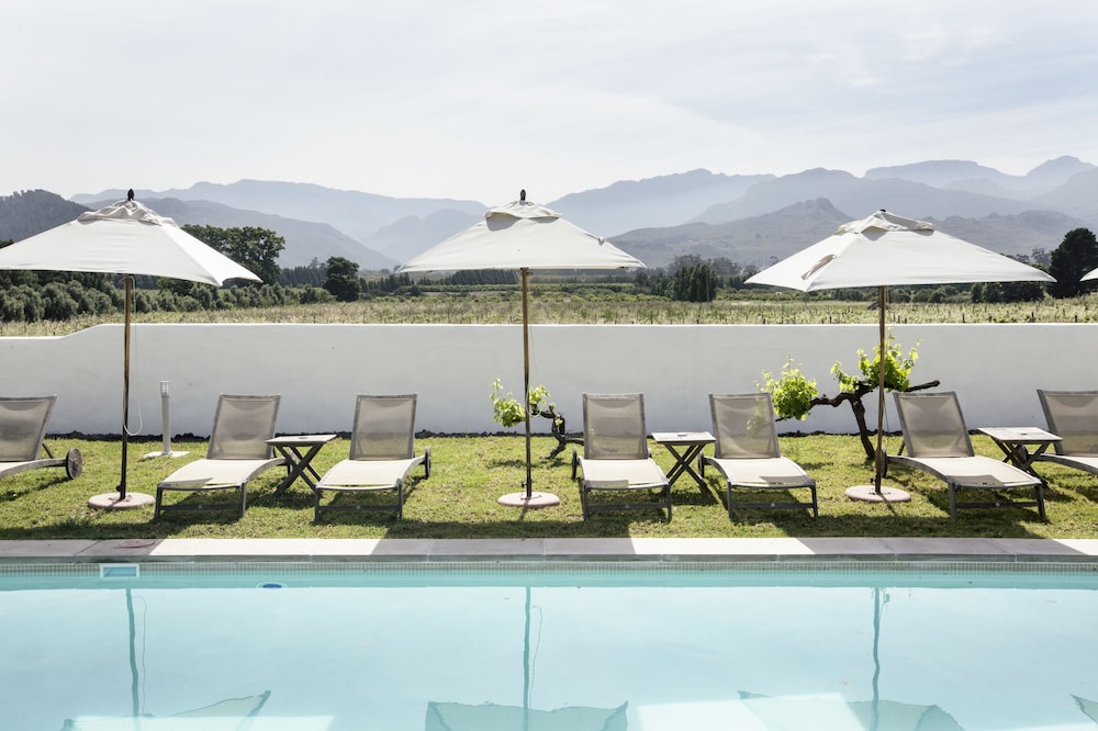 klein waterval riverside lodge