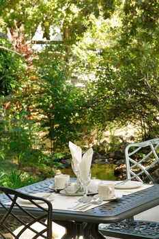 klein waterval riverside lodge
