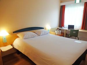ibis koeln frechen