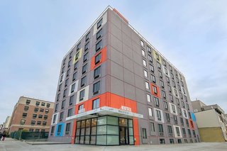 Bklyn House,Brooklyn, Ny>>Brooklyn,3 star