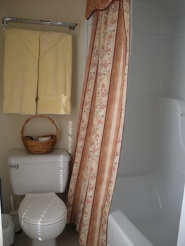 cotes bed and breakfast inn