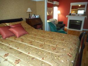 cotes bed and breakfast inn