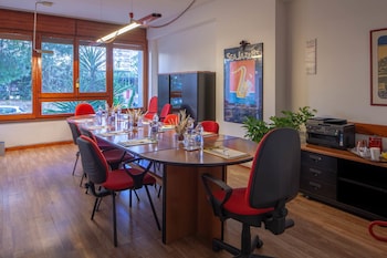 marbela apartments and suites