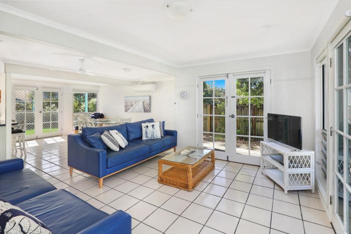 coral beach noosa resort