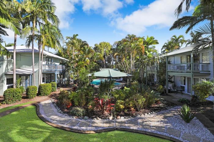 coral beach noosa resort