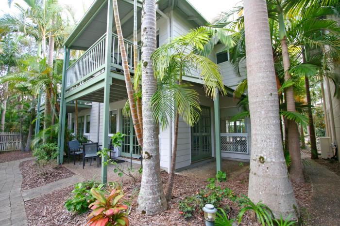 coral beach noosa resort