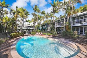 coral beach noosa resort