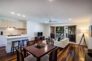 South Pacific Resort & Spa Noosa,Near Hastings Street,4 star