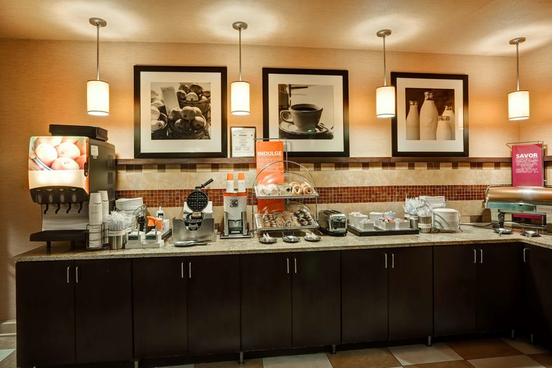 hampton inn fairmont