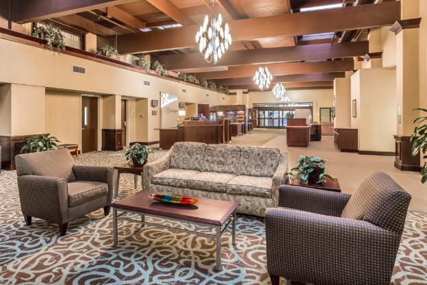 holiday inn gurnee convention center