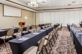 holiday inn gurnee convention center