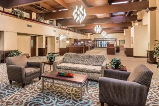 holiday inn gurnee convention center