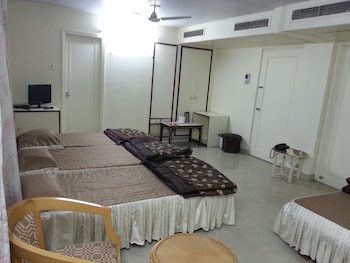 hotel kanchandeep
