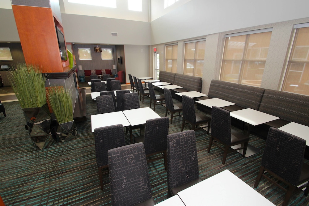 residence inn newport news airport