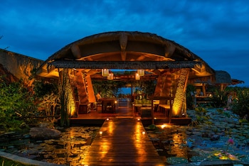 Uga Chena Huts,Kataragama>>Hambantota,5 star