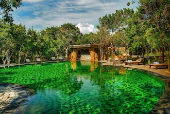 Uga Chena Huts,Kataragama>>Hambantota,5 star