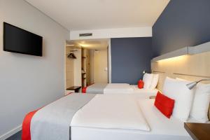 holiday inn express frankfurt messe by ihg