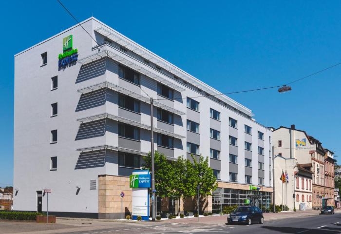 holiday inn express frankfurt messe by ihg