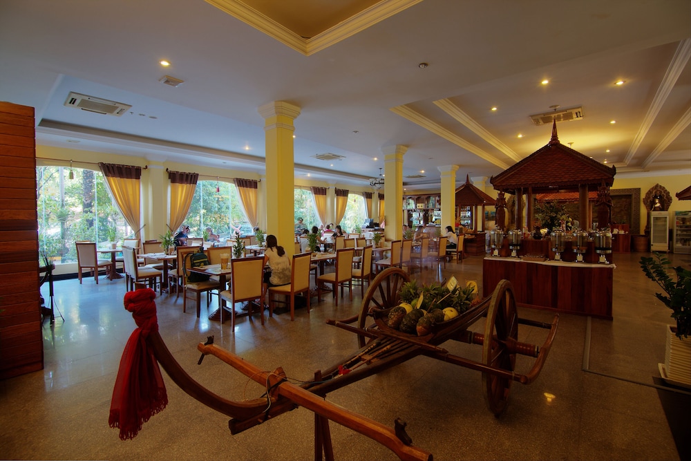 hotel somadevi angkor resort and spa