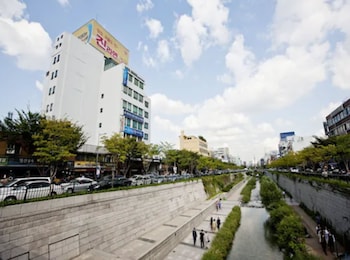 central tourist hotel