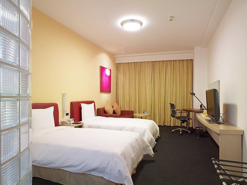 holiday inn express shanghai zhabei an ihg hotel