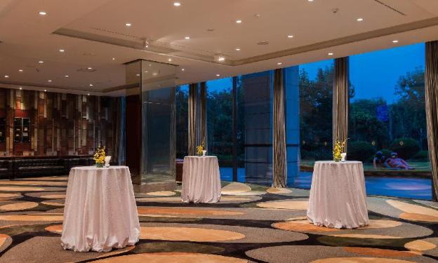 intercontinental shanghai expo by ihg