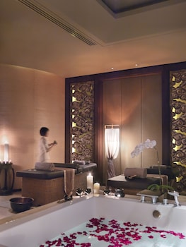 intercontinental shanghai expo by ihg