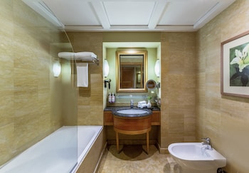 movenpick hotel doha