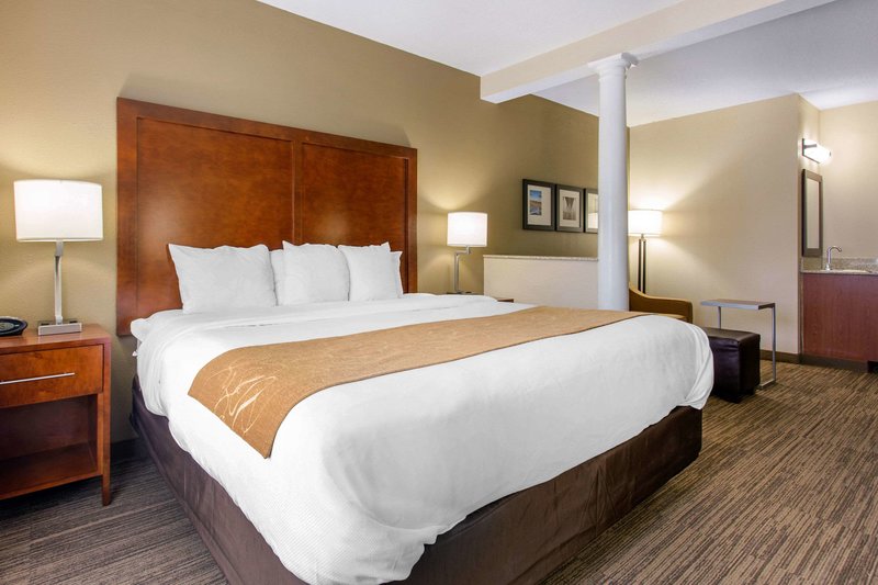 comfort suites southport oak island