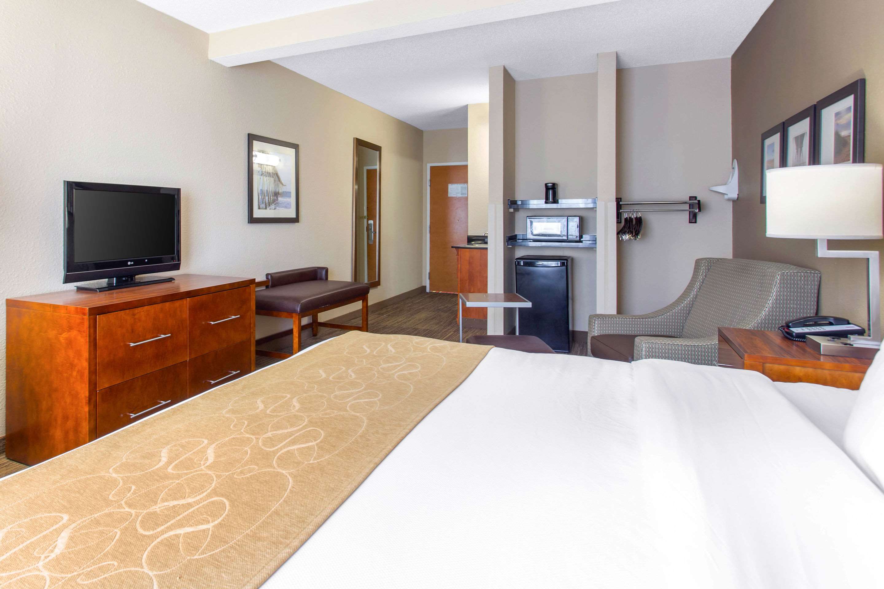 comfort suites southport oak island