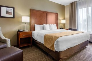 comfort suites southport oak island