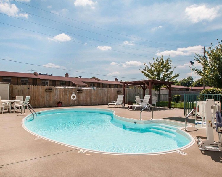 econo lodge springfield i 44