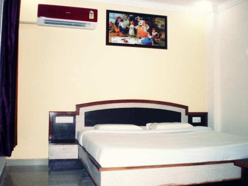 Vidya Residency,Ekkaduthangal,3 star