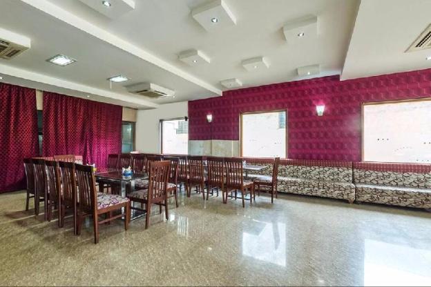 hotel mayura international